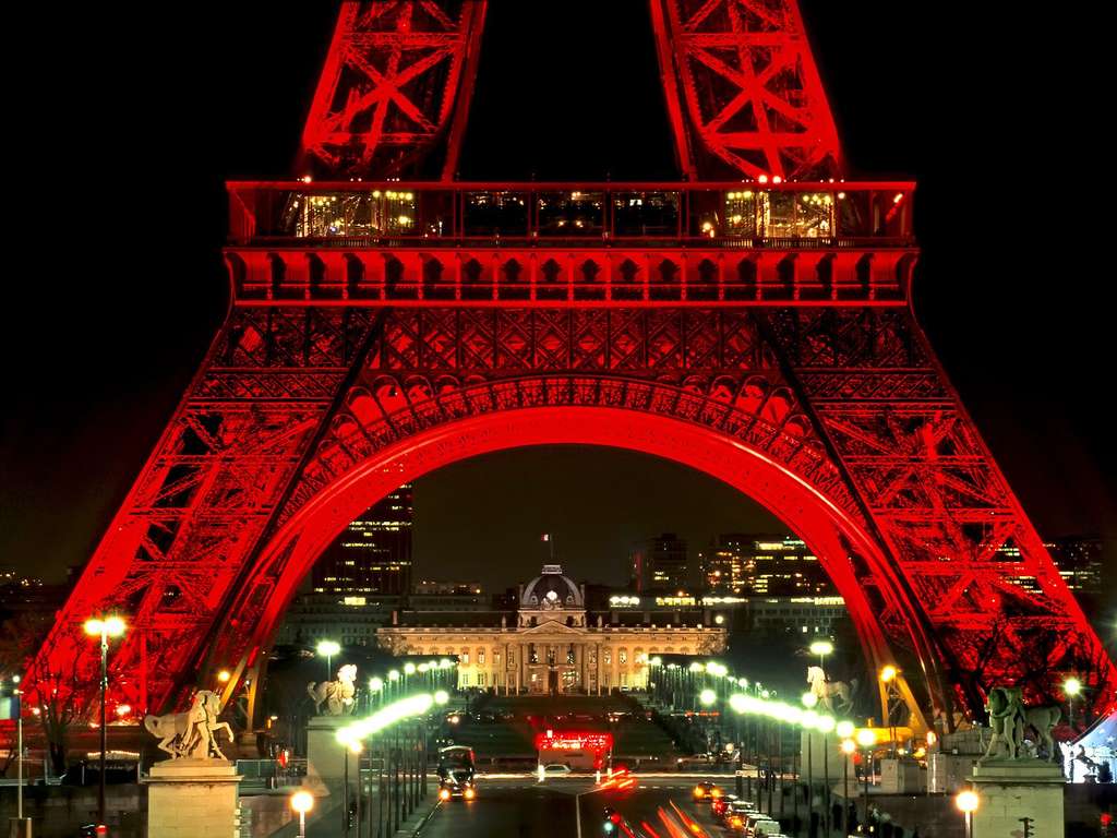 Фотография Эйфелева Башня, фото Эйфелефой Башни, фото достопримечательности Парижа